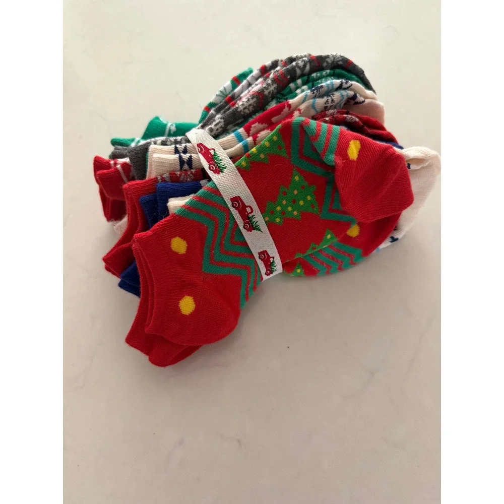 Holiday Christmas Ankle Socks Bundle Multi Color Fair‎ Isle Snowflake Patterns